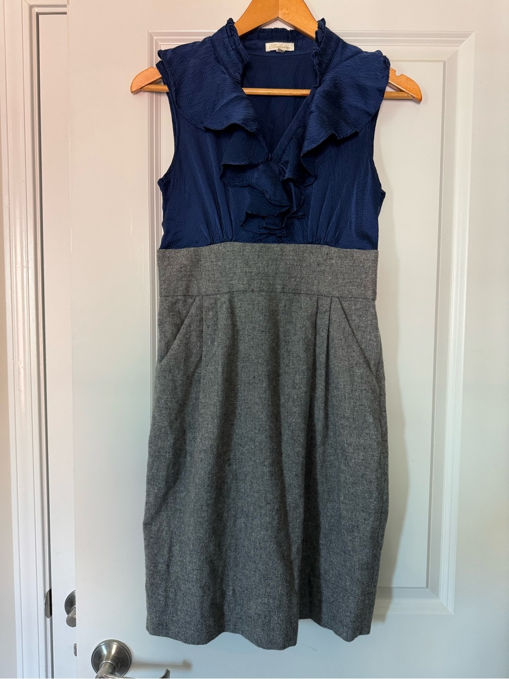 Y2K Shoshanna sheath dress navy and gray size 4 classic twofer